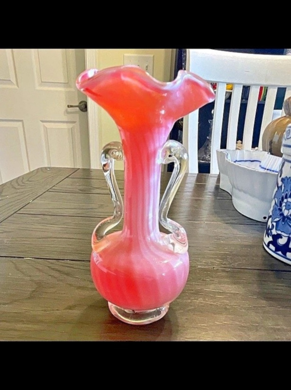 ✨ Stunning Vintage Mid-Century Pink Candy-Striped Art Glass Vase ✨